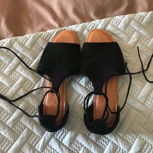 Universal Thread sandals